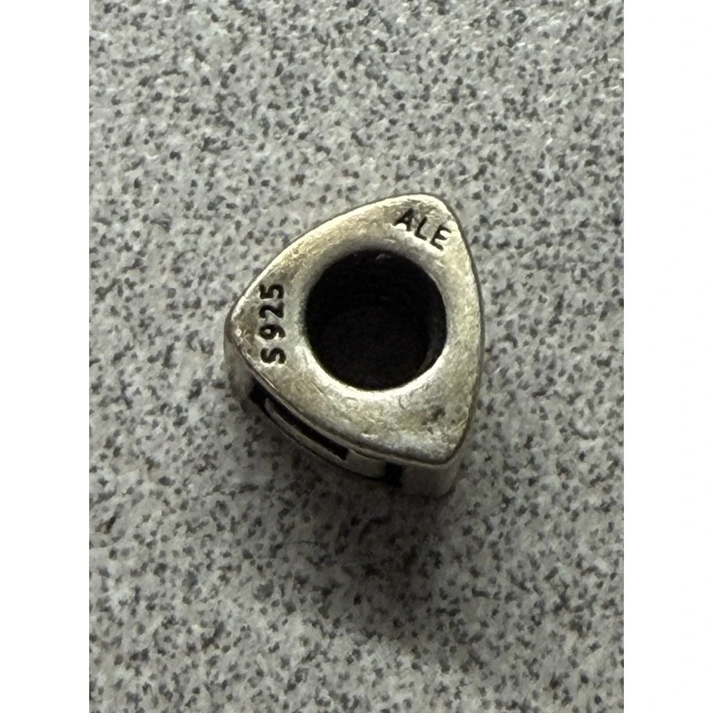 Authentic Pandora Charm Sterling Silver Alphabet Letter L Bead Retired